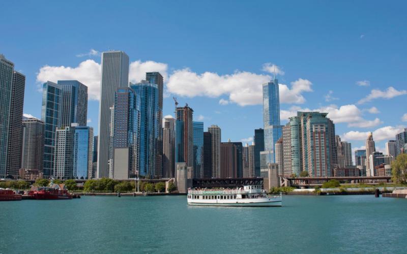 best time for chicago architecture boat tour